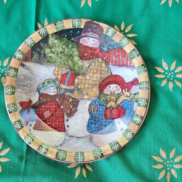 Susan Winget Certified International 'Snowpeople' Plate, 8" - Picture 1 of 4